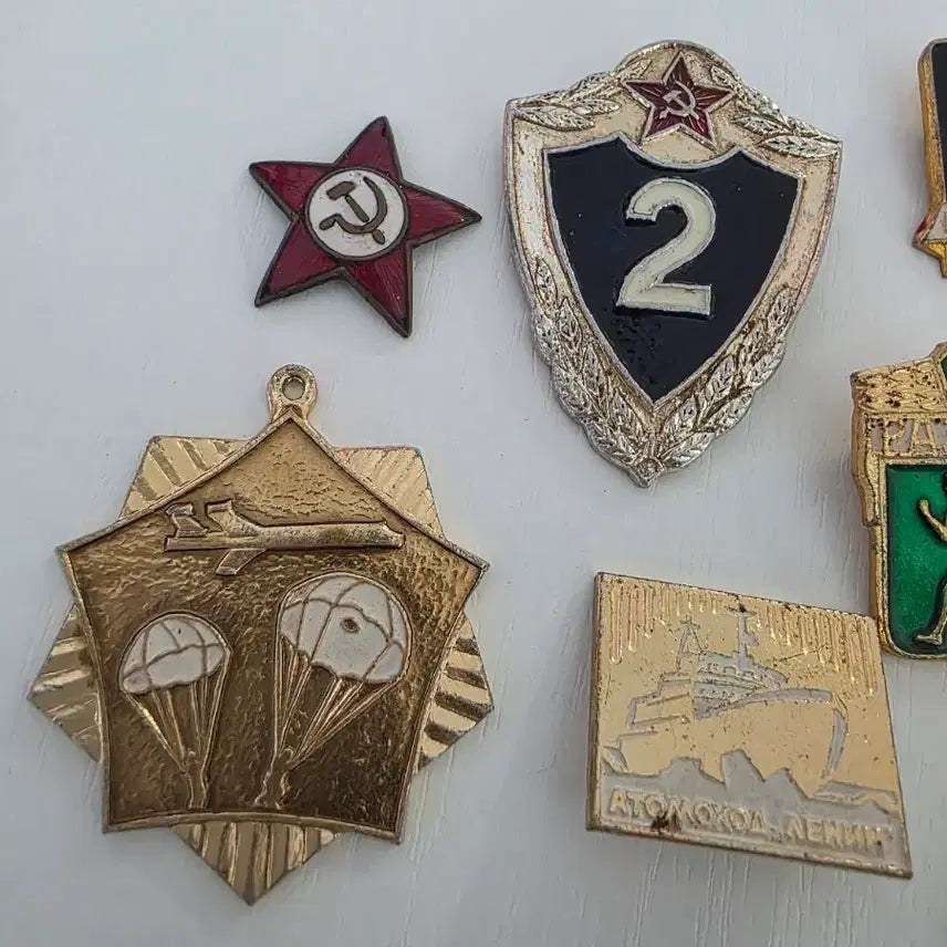 [BUNJANG] Soviet Badges/Pins Set (9 Types) / 소련 뱃지/핀 9종