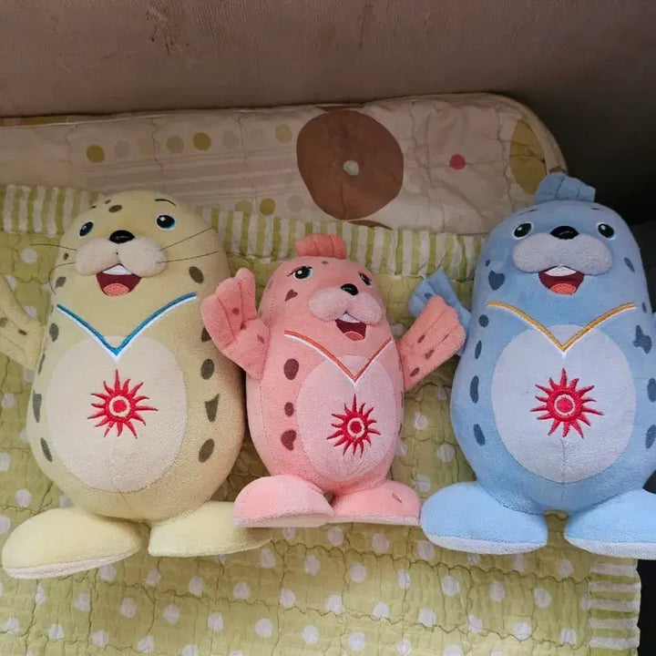 [BUNJANG] 2014 Incheon Asian Games Dotty Seal Family Mascot Dolls (Set of 3) / 2014 인천아시안게임 점박이 물범3남매 마스코트 인형