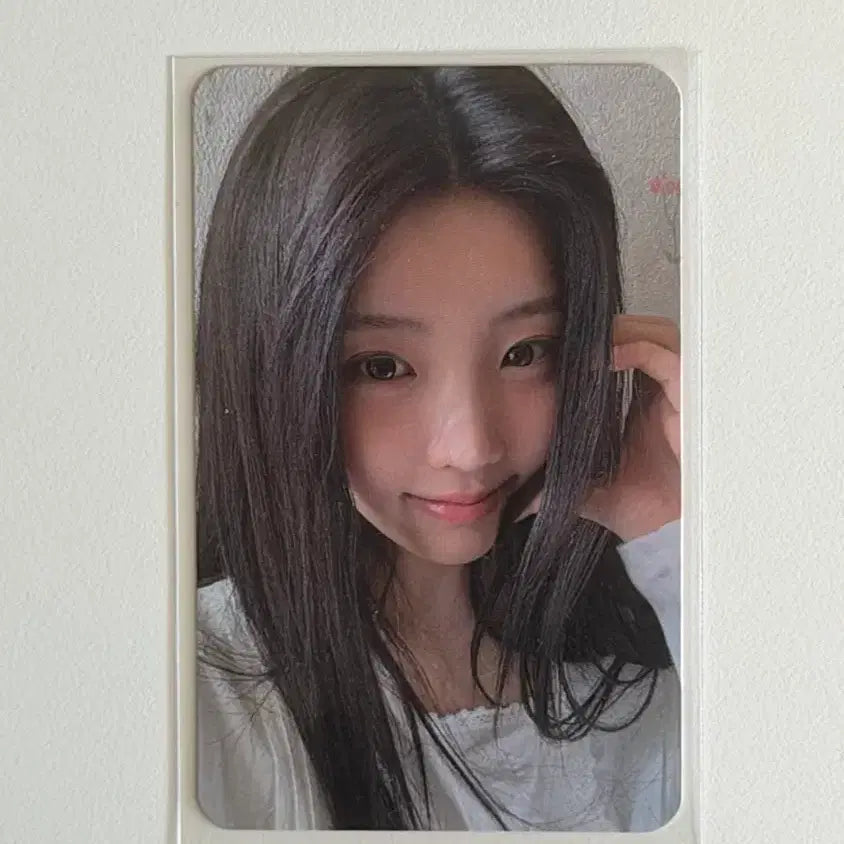 [BUNJANG] ILLIT Wonhee Olive Young Exclusive Lucky Draw Photocard Super Real Me Magnetic / 아일릿 원희 포카 올리브영 특전 럭드 미공포 슈퍼리얼미 마그네틱