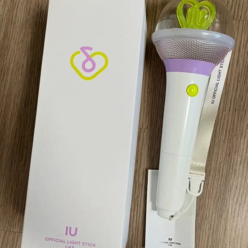 [BUNJANG] IU Official Lightstick Ver. 3 "I-KE" / 아이유 응원봉 3 아이크 3