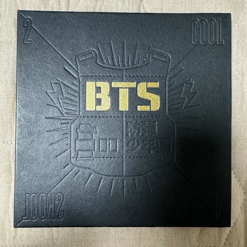 [BUNJANG] BTS Bangtan Boys Group Fansign Autographed Debut Album / bts 방탄소년단 단체 팬사인회 친필 싸인 앨범 데뷔 투쿨포스쿨