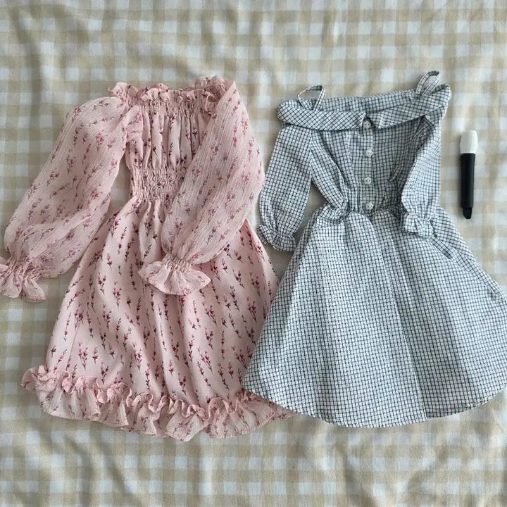 [BUNJANG] Roots Off-Shoulder Dress &amp; DalKang Studio Frill Dress Set (SD Size) / 루츠 오프숄더 원피스+달캉공방 프릴 원피스(sd)