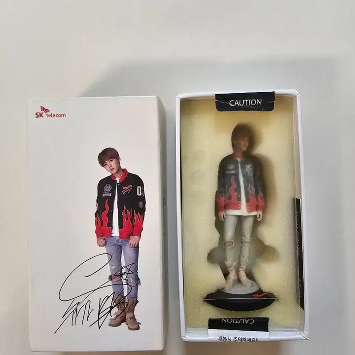 [BUNJANG] BTS Suga SK Telecom Figure / 방탄소년단 bts sk텔레콤 피규어 윤기 슈가 suga 양도