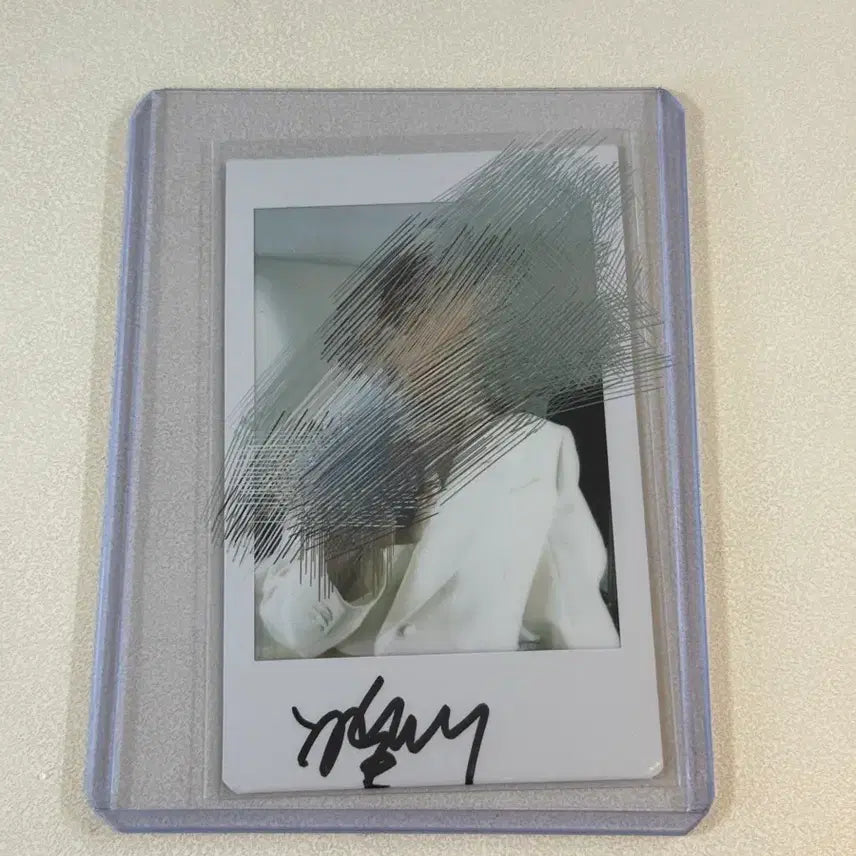 [BUNJANG] Ha Seung Ri Signed Polaroid / 순정복서 하승리 싸인 폴라로이드