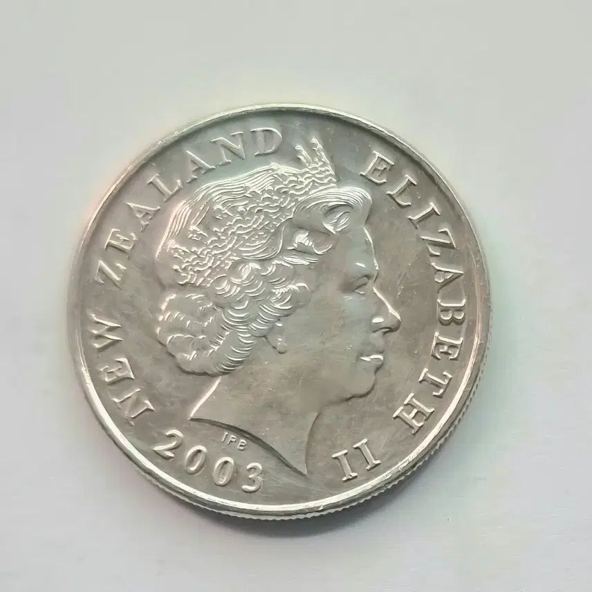 [BUNJANG] New Zealand Queen Elizabeth II 2003 Commemorative Coin / 뉴질랜드 엘리자베스 2세 2003년 기념주화
