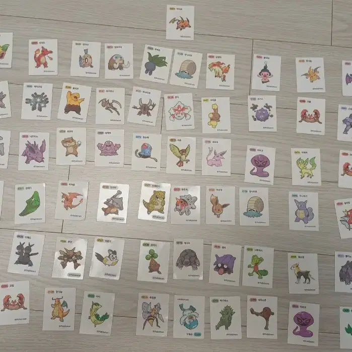 [BUNJANG] Pokemon Bread Stickers 82-Piece Set / 포켓몬스터 띠부띠부씰 스티커 82장 판매