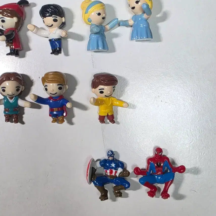 [BUNJANG] Kinder Joy Disney Princess, Prince, Marvel Figurines Bundle Set / 킨더조이 디즈니 공주 왕자 마블 피규어 15종 일괄 (택포)