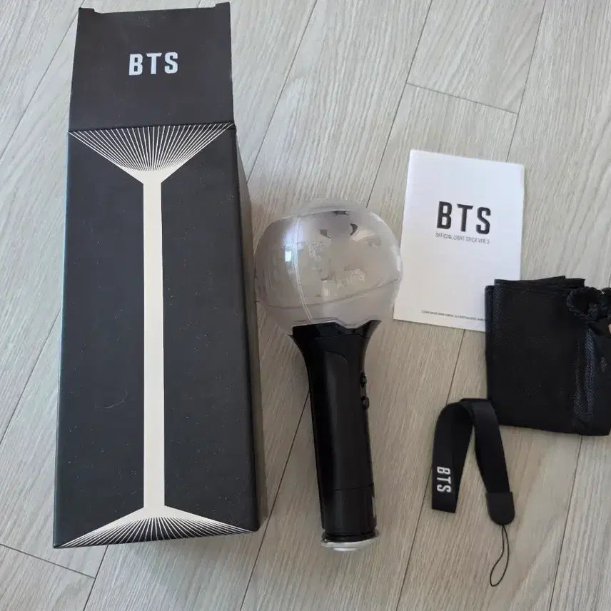 [BUNJANG] BTS ARMY Bomb Ver.3 Photocard Set / 아미밤3 삼미밤 판매합니다 포카 포함