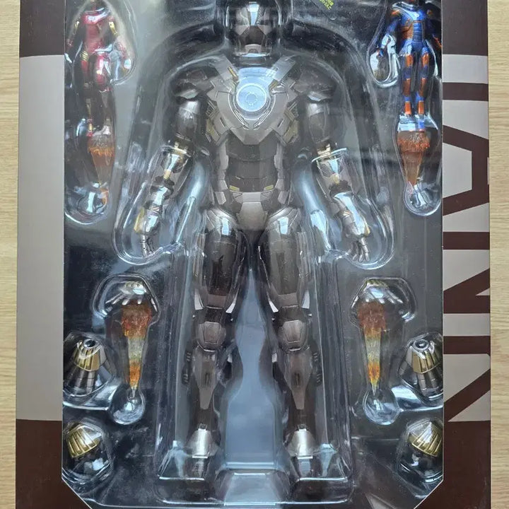 [BUNJANG] Hot Toys Iron Man Mark 24 Tank / 핫토이 아이언맨 마크24 탱크