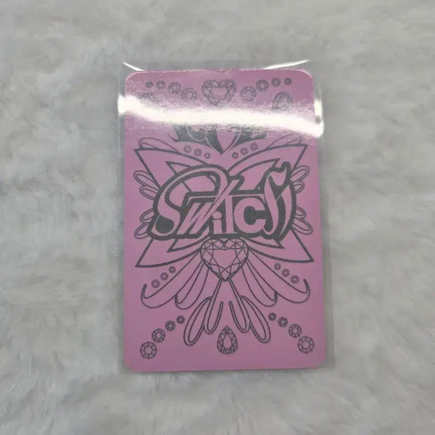 [BUNJANG] LEESEO Switch Loved Photocard / 이서 스위치 러브드 앨포
