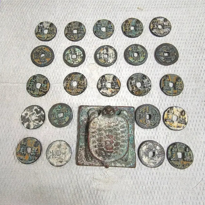 [BUNJANG] Turtle Seal and Buddha Coin Swirl-Coin (Set of 23) / 거북이낙관.부처동전순화원보