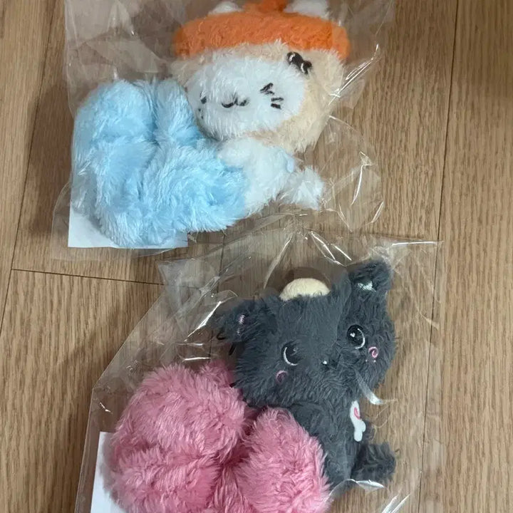 [BUNJANG] Wishdoll Bubble Cat Scrunchie (Sealed) / (미개봉)위시돌 버블냥 스크런치 양도합니다