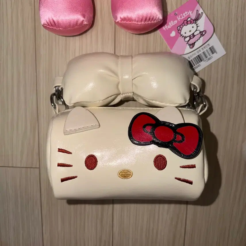[BUNJANG] Sanrio Hello Kitty Ballerina Pouch Crossbody Coin Purse Charm Set / 산리오 헬로키티 발레 키티 파우치 크로스백 타포린백 동전지갑 인형 키링