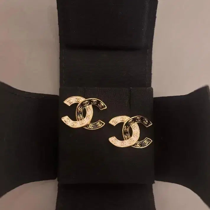 [BUNJANG] Chanel Coco Mark Earrings / 샤넬 코코마크 귀걸이