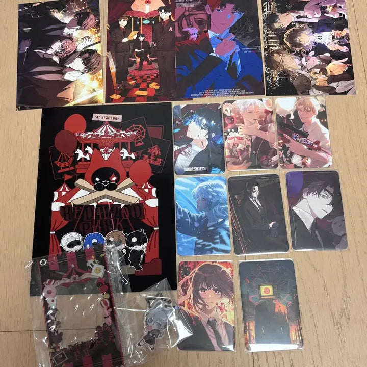[BUNJANG] Demon Tale Office Red Hoodie Park Lucky Draw, Third Keychain, Photocard Pouch / 괴담출근 레드후드파크 럭드, 제삼 키링, 포카파우치