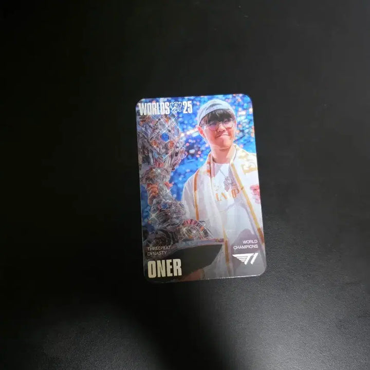 [BUNJANG] T1 Faker Worlds 25th Anniversary Photocard / T1 오너 월즈25+ 티원 숲 단체 포토카드