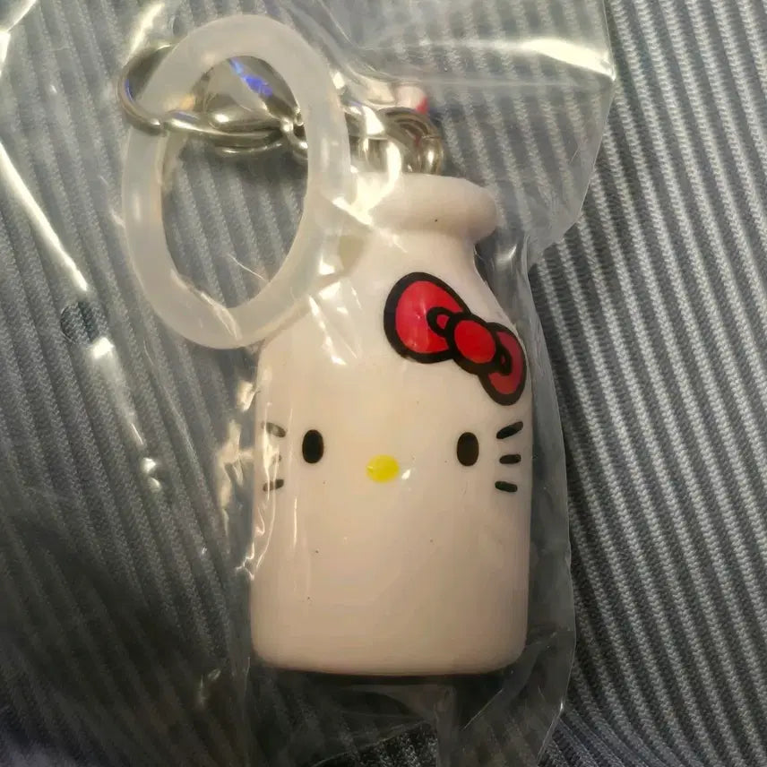 [BUNJANG] Hello Kitty American Design Mejurushi Keyring / Milk / 헬로키티 아메리칸 디자인 메지루시 키링 /밀크