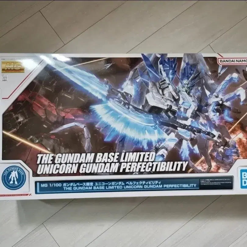 [BUNJANG] Bandai MG Unicorn Gundam Perfectibility (with Delpi Decals) / 반다이 MG 유니콘 건담 퍼펙티빌리티 (델피데칼 포함)