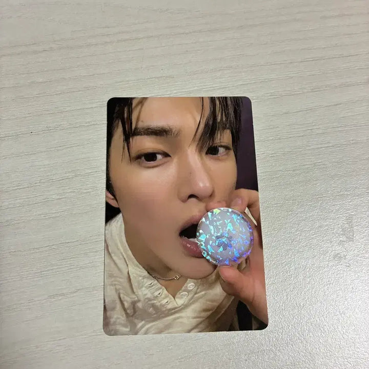 [BUNJANG] ONEUS Gunhee Blue Lips Photocard Hologram / 코르티스 건호 블루립스 포카 홀로그램