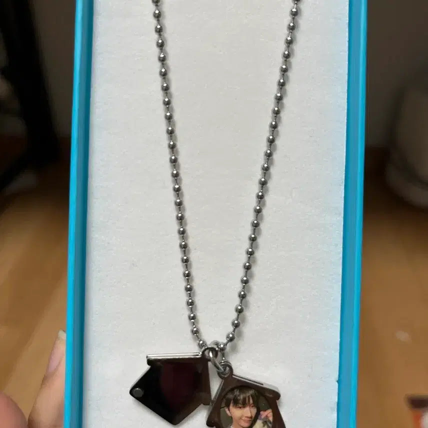 [BUNJANG] BOYNEXTDOOR Bundle Set Photocard &amp; Yunhak Necklace / 보이넥스트도어 보넥도 일괄 판매 성호 리우 재현 태산 이한 운학 목걸이 급처제발사주세요제발제발사주세요진짜제발간절합니다