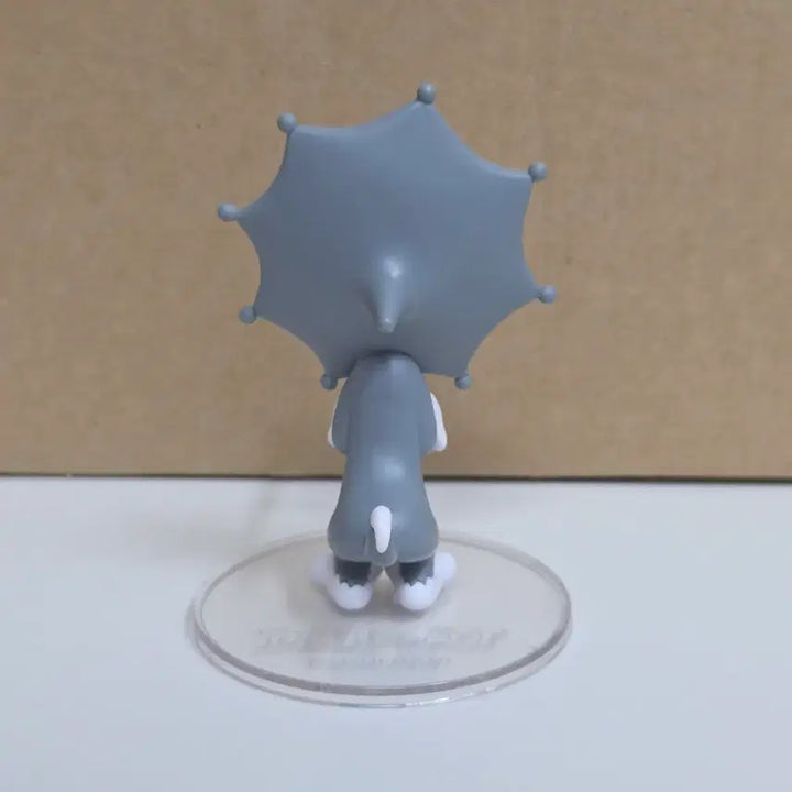 [BUNJANG] Tom &amp; Jerry Funny Art Collection Tom Eating Umbrella Figure / 톰과 제리 퍼니 아트 컬렉션 우산을 먹은 톰 피규어