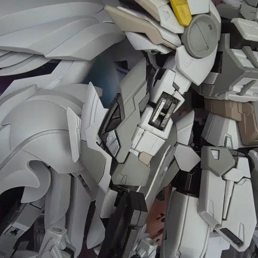 [BUNJANG] Daban MG 8827 Wing Snow White Prelude Alloy Frame Version Assembled / 다반 MG 8827 윙 스노우 화이트 프렐류드 합금프레임 버전 가조립 팝