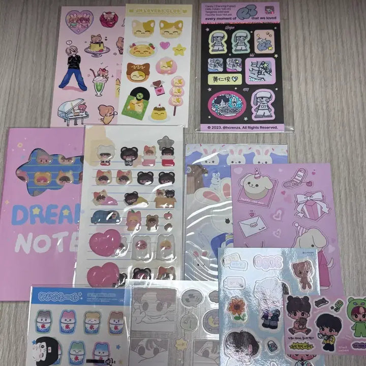 [BUNJANG] NCT 127 NCT DREAM Sticker Bundle Set / 엔시티 일이칠 드림 비공굿 스티커 일괄 양도 (다님 등)