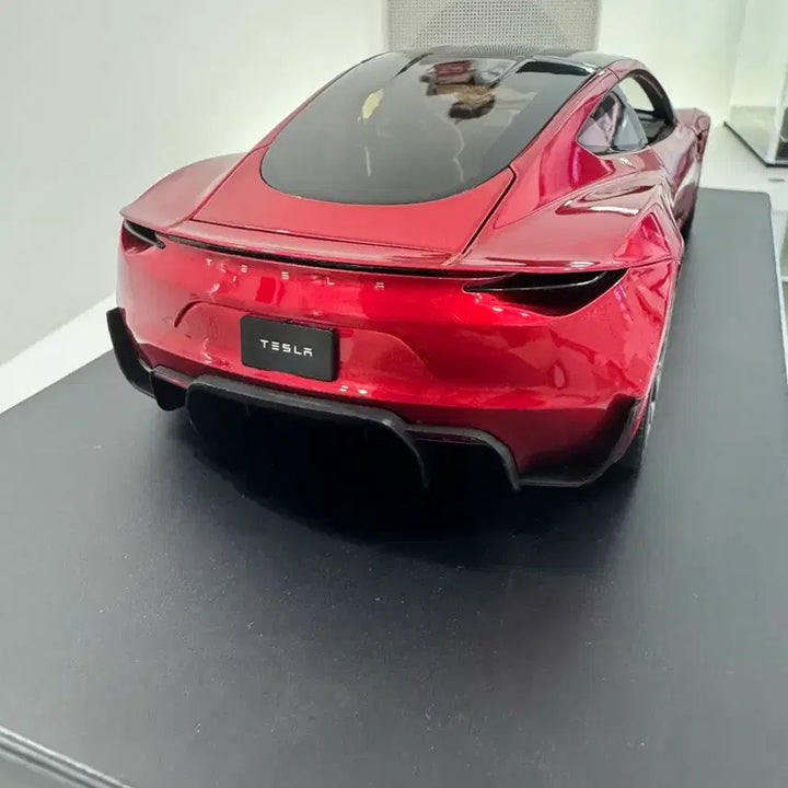[BUNJANG] 1:18 Tesla Roadster Diecast Model / 1:18 테슬라 로드스터 다이캐스트