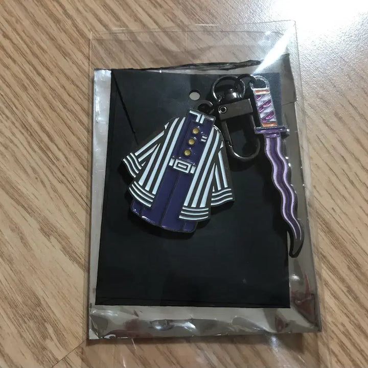 [BUNJANG] Demon Slayer Obanai Iguro Nichirin Sword Keychain / 귀멸의칼날 귀칼팝업 이구로 오바나이 일륜도키링