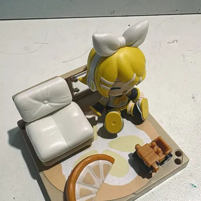 [BUNJANG] Kagamine Rin Terrace Party Figure / 카가미네 린 테라스 파티 피규어