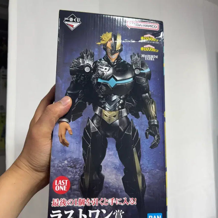 [BUNJANG] My Hero Academia Armored All Might Figure (Sealed) / 나의 히어로 아카데미아 아머드 올마이트 피규어 미개봉