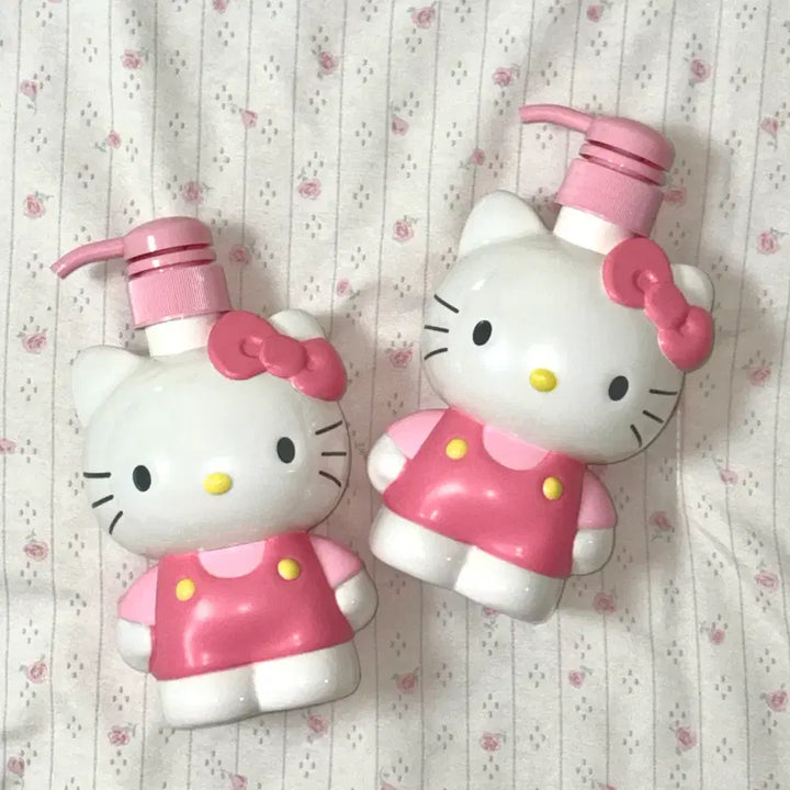 [BUNJANG] Vintage Hello Kitty 2008 Pump Bottle / 산리오 고전 2008 헬로키티 목욕 장식품