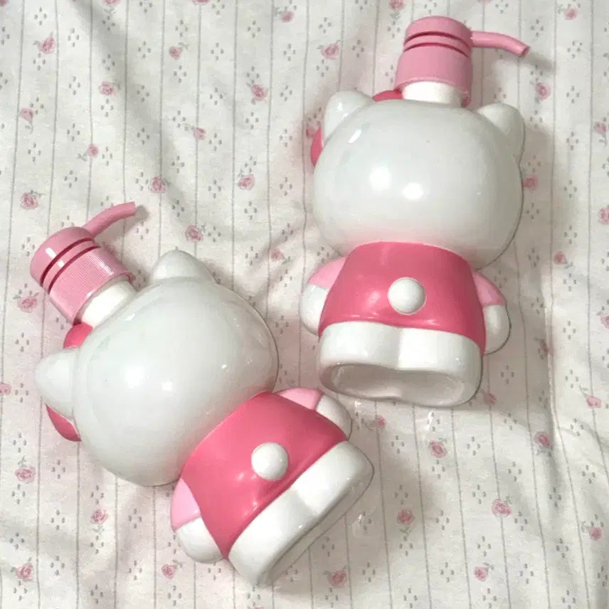 [BUNJANG] Vintage Hello Kitty 2008 Pump Bottle / 산리오 고전 2008 헬로키티 목욕 장식품
