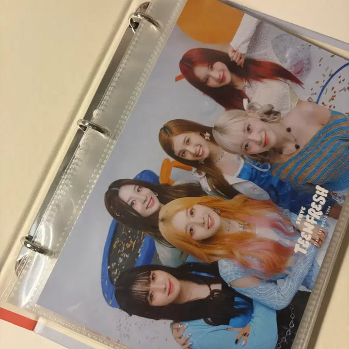 [BUNJANG] STAYC Teen Fresh Photocard Binder / 스테이씨 틴프레쉬 포토카드 바인더
