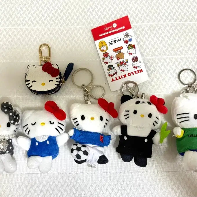[BUNJANG] Sanrio Mini Kitty Plush Keychains Bundle Set / 쪼꼬미 미니 키티 인형키링 새상품 6개 일괄판매