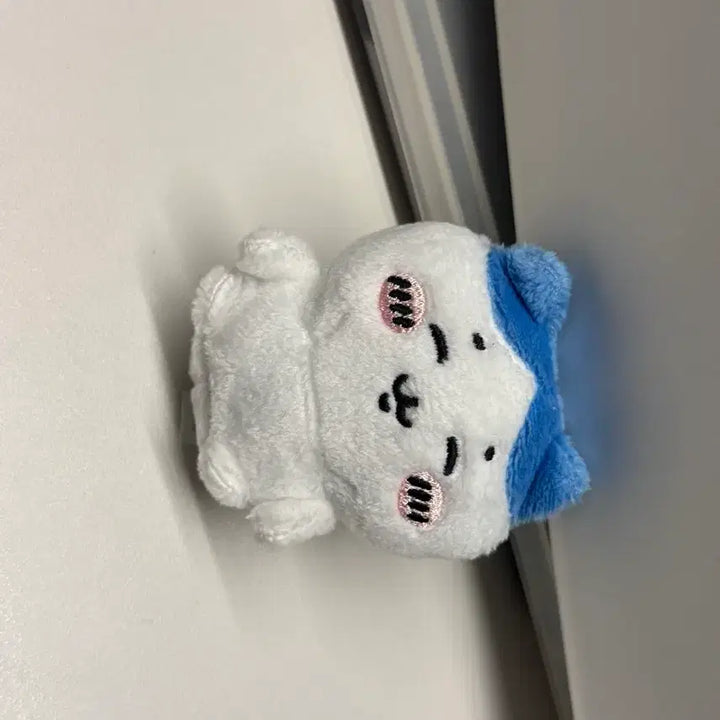 [BUNJANG] Sitting Hachitore Plush / 앉은 하치와레 가챠 인형