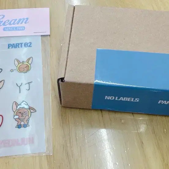 [BUNJANG] TXT Yeonjun Fan-Gifted Sealed Keycap Keychain &amp; Tattoo Sticker Bundle Set / 투바투 연준역조공 미개봉 키캡키링&amp;타투스티커