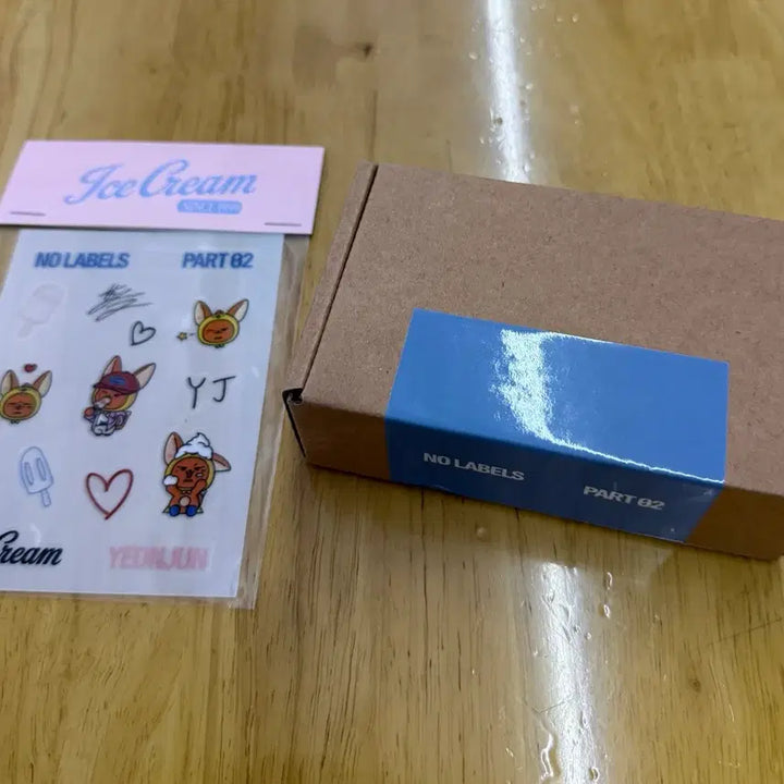 [BUNJANG] TXT Yeonjun Fan-Gifted Sealed Keycap Keychain &amp; Tattoo Sticker Bundle Set / 투바투 연준역조공 미개봉 키캡키링&amp;타투스티커