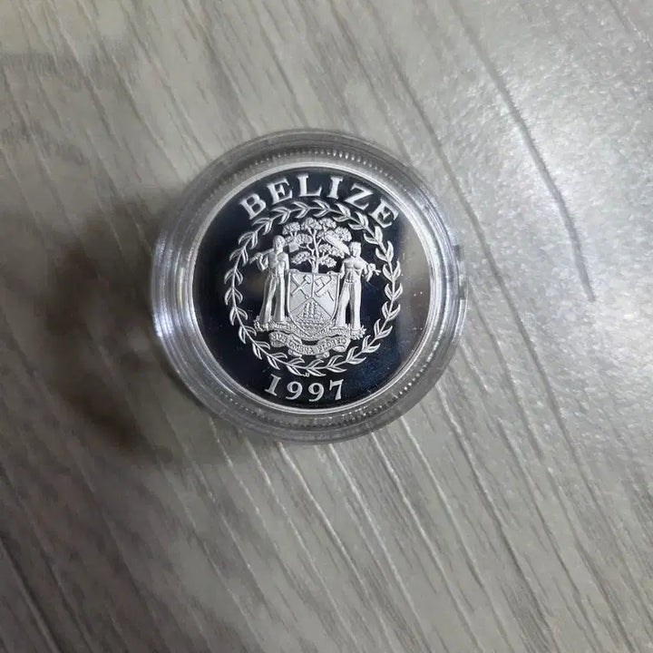 [BUNJANG] 1945 Queen Elizabeth The Queen Mother Balmoral Castle Commemorative Coin / 1945 엘리자베스 더 퀸 마더 발모랄 성 기념 주화