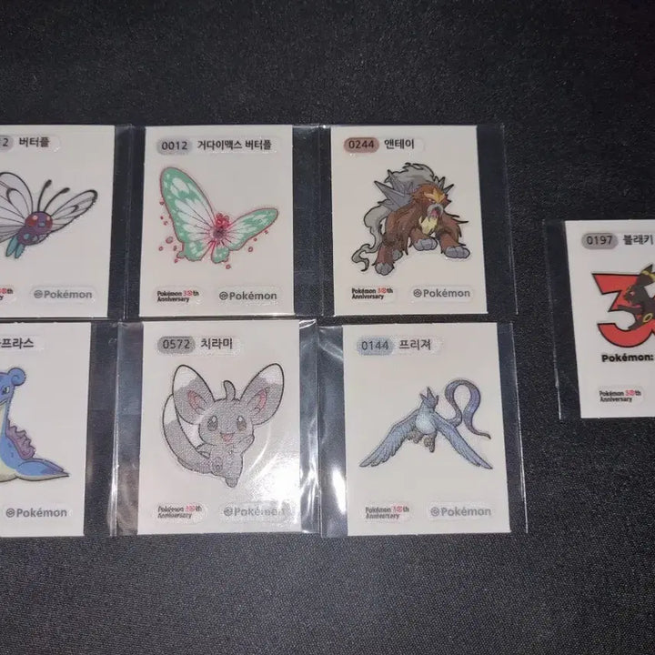 [BUNJANG] 30th Anniversary Pokémon Stickers Bundle / 30주년 포켓몬 띠부씰 일괄 블래키 버터플 엔테이 라프라스 치라미 프리져