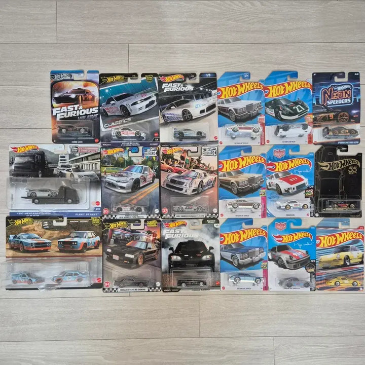 [BUNJANG] Hot Wheels 18-Piece Bundle Set New / 핫휠 새상품 18종 일괄 급처 합니다.