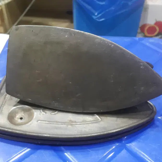 [BUNJANG] 1950s Japan Electric Iron Display Piece / 디피용 빈티지 다리미