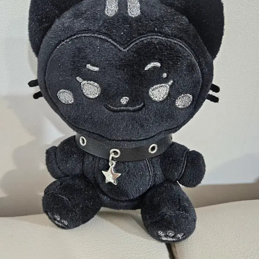 [BUNJANG] ITZY Ryujin Seated Plush Doll / 있지(itzy)  트윈지 류찌 앉은 인형 양도