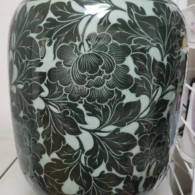 [BUNJANG] Kim Tae-soo Large Peony Inlaid Celadon Vase / 경보 김태수작가 대형 모란 상감청자호