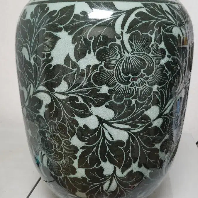 [BUNJANG] Kim Tae-soo Large Peony Inlaid Celadon Vase / 경보 김태수작가 대형 모란 상감청자호
