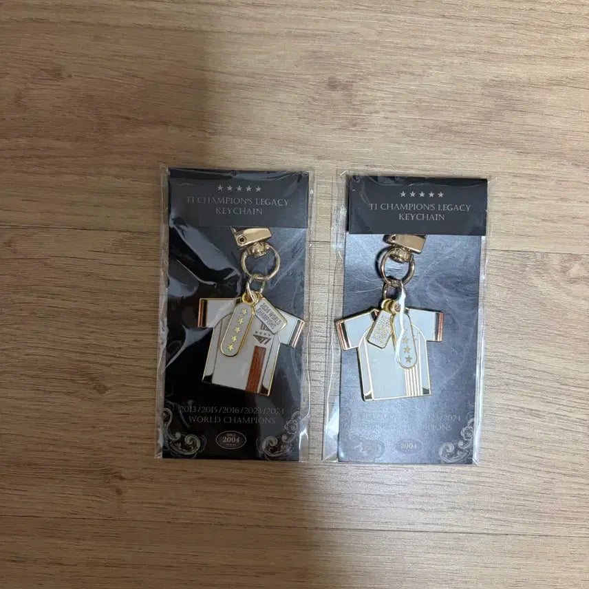 [BUNJANG] T1 Worlds Champion Legacy Uniform Keychain / 티원 월즈챔피언 레거시 유니폼 키체인 키링 2024년도