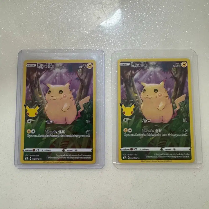 [BUNJANG] Pokemon TCG North America 25th Anniversary Big Pikachu Card / 포켓몬카드 북미 25주년 뚱카츄