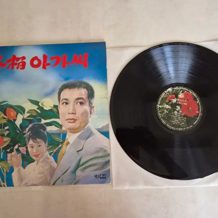 [BUNJANG] Dongbaek Agassi LP (The Camellia Lady) / 동백 아가씨 LP