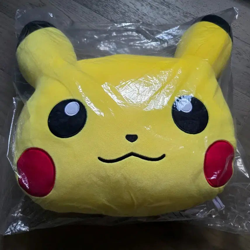 [BUNJANG] Pokemon Pikachu Face Cushion / 포켓몬스터 말랑말랑 포켓몬 얼굴쿠션-피카츄
