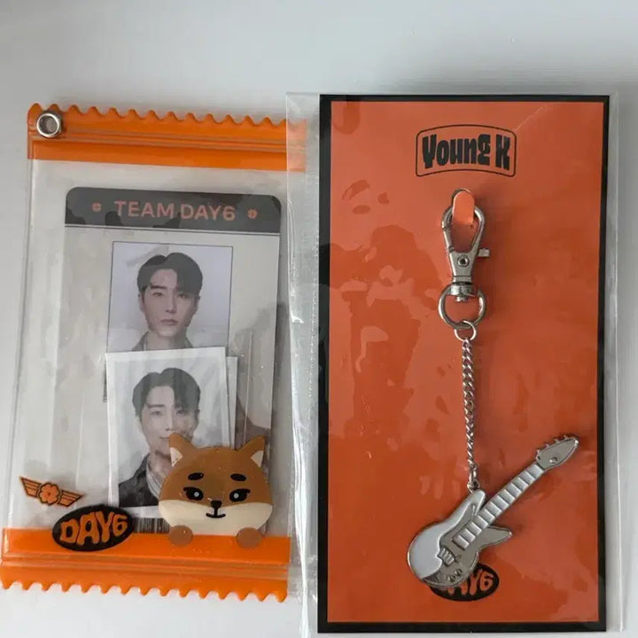 [BUNJANG] Day6 Young K Lucky Draw Guitar Keyring Photocard Holder Bundle Set / 데이식스 영케이 악기 기타 키링 포카 홀더 증사세트 일괄